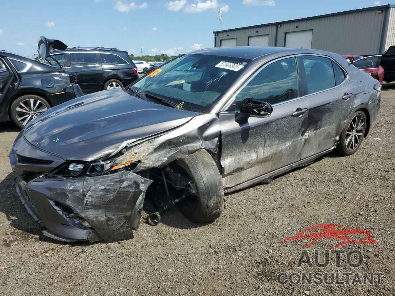 TOYOTA CAMRY 2022 - 4T1G11AK0NU676915