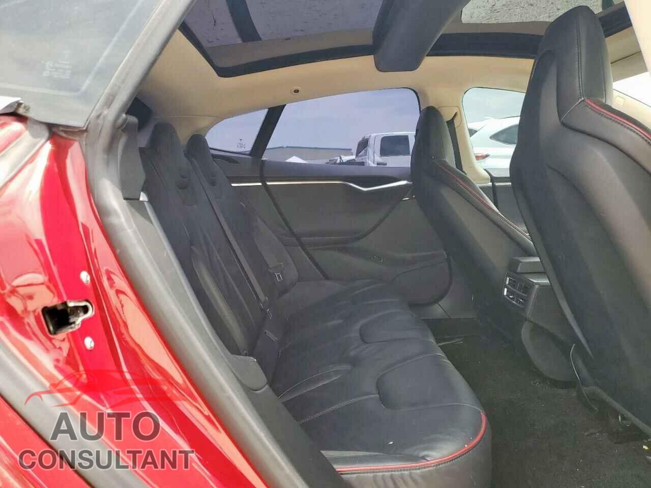 TESLA MODEL S 2013 - 5YJSA1DP0DFP18903