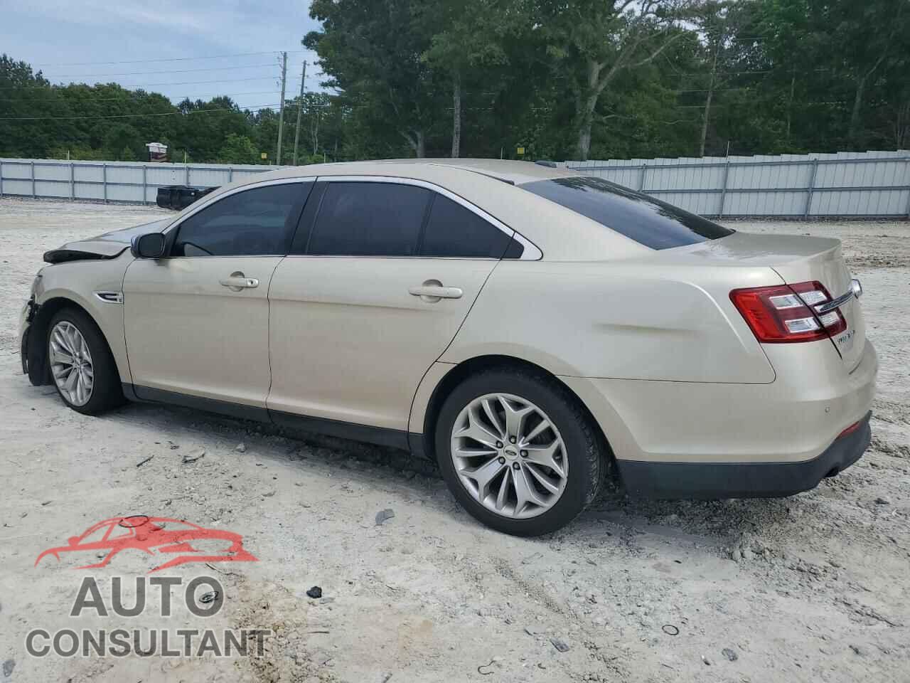 FORD TAURUS 2017 - 1FAHP2F82HG104019