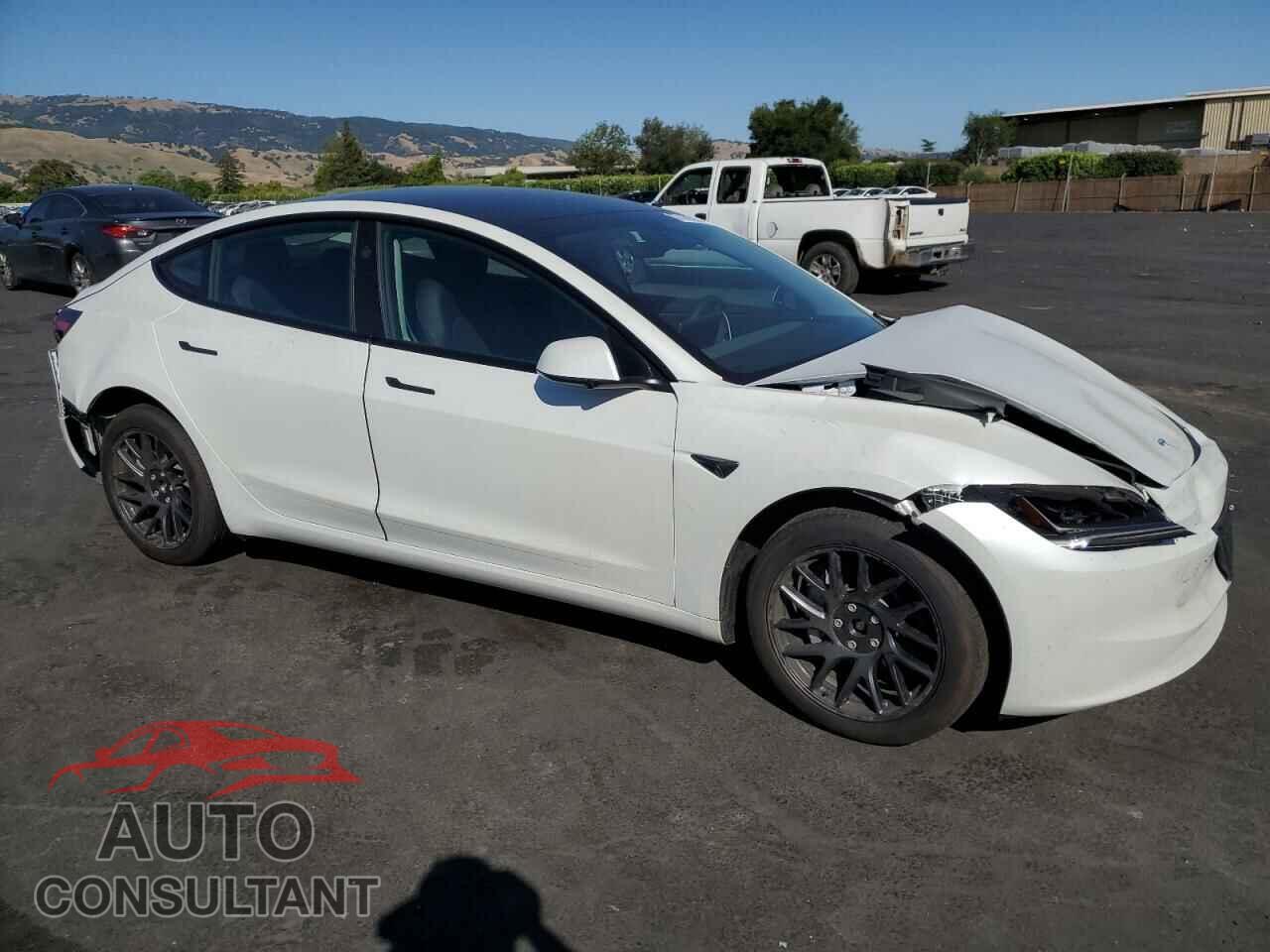 TESLA MODEL 3 2025 - 5YJ3E1EB0SF883634