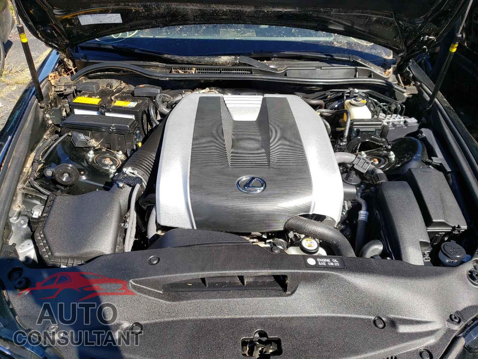 LEXUS IS 2018 - JTHC81D2XJ5033405