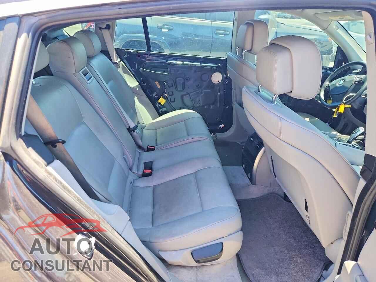 BMW 5 SERIES 2013 - WBASN2C5XDC202875