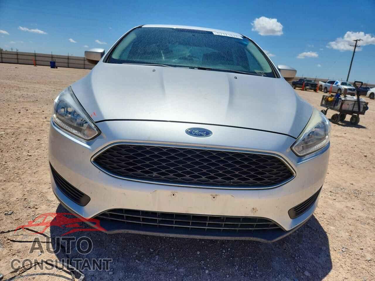 FORD FOCUS 2018 - 1FADP3FE4JL229739