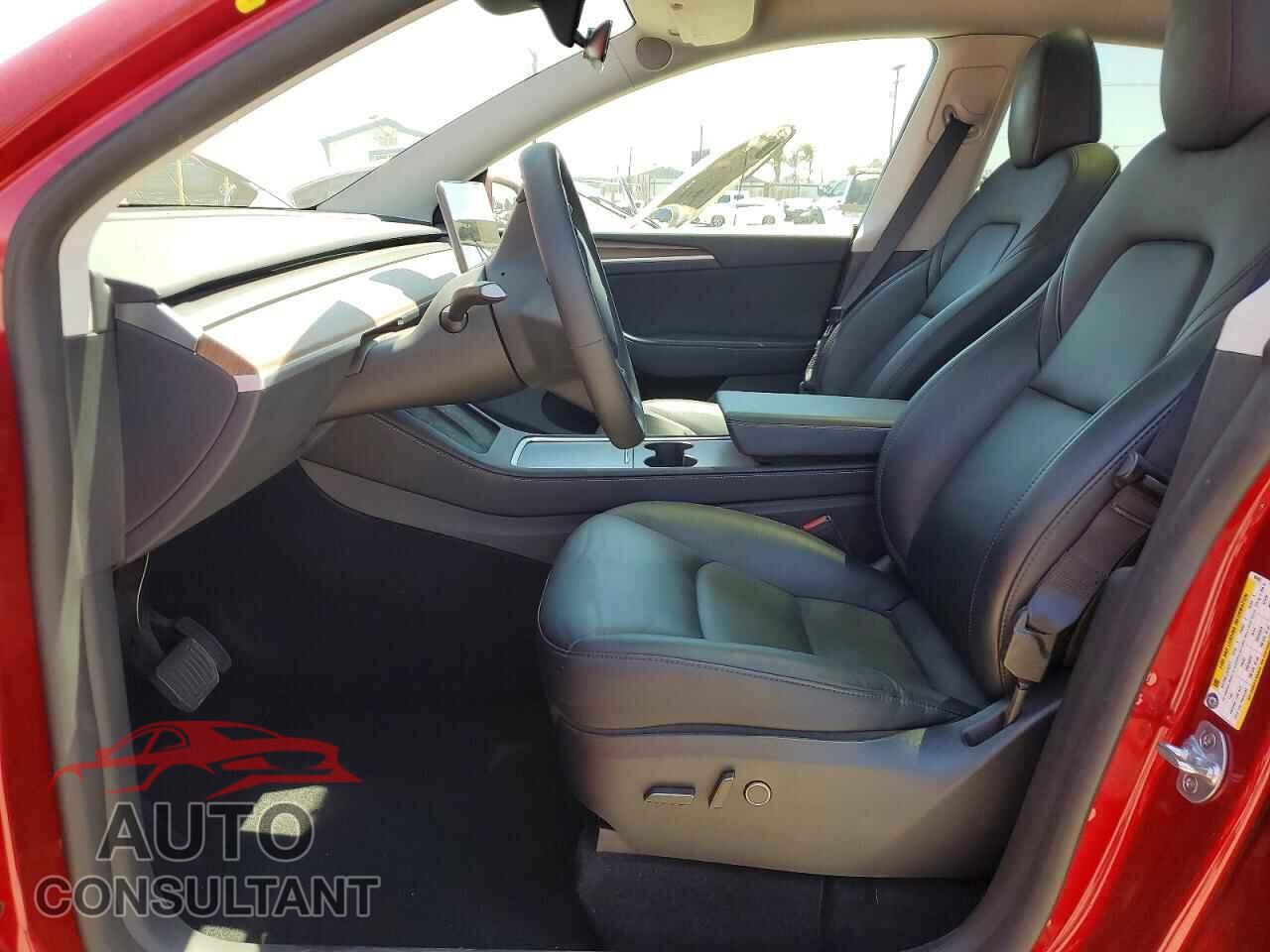 TESLA MODEL Y 2024 - 7SAYGDEDXRF164553