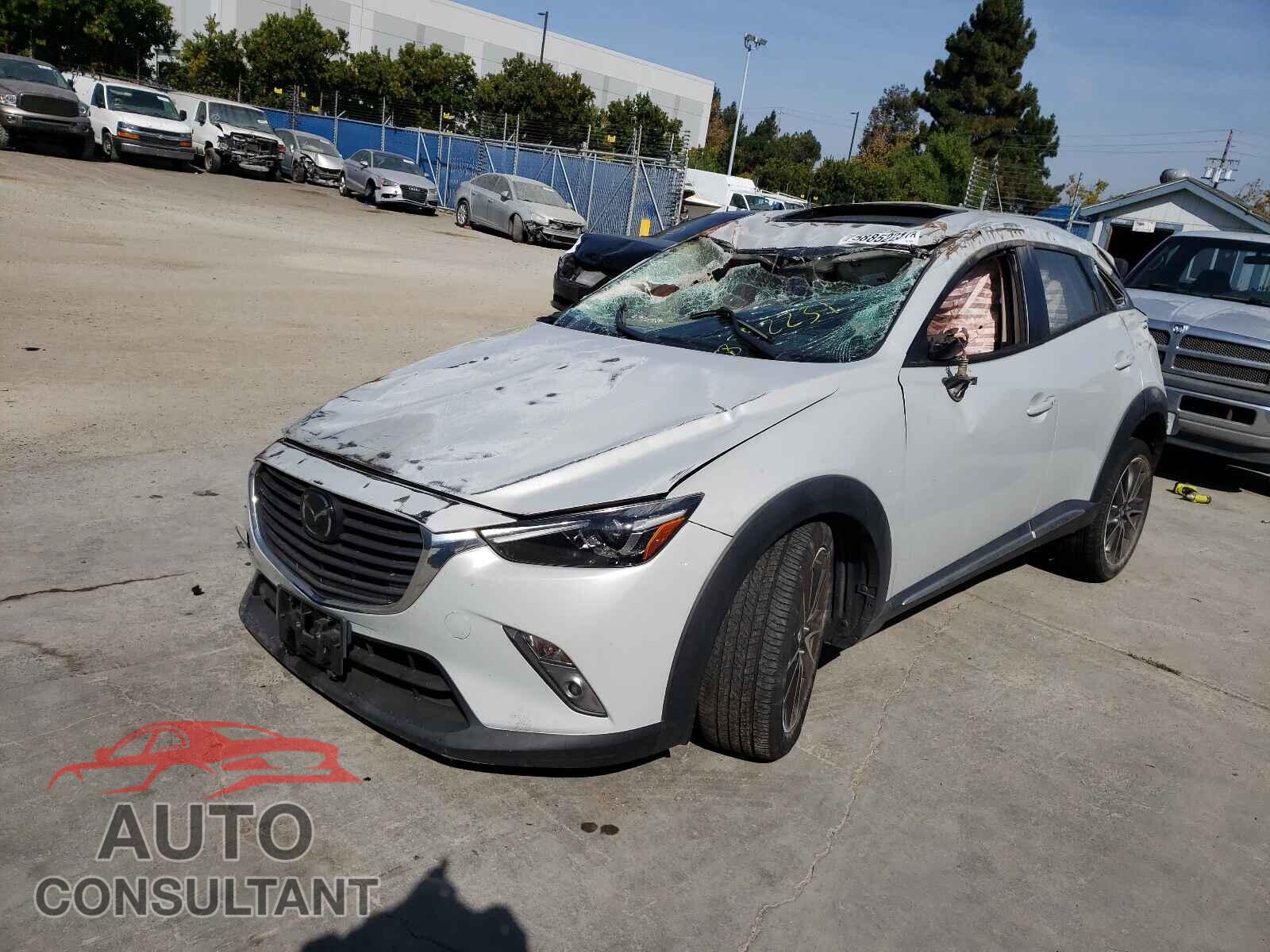 MAZDA CX-3 2017 - JM1DKFD70H0157349