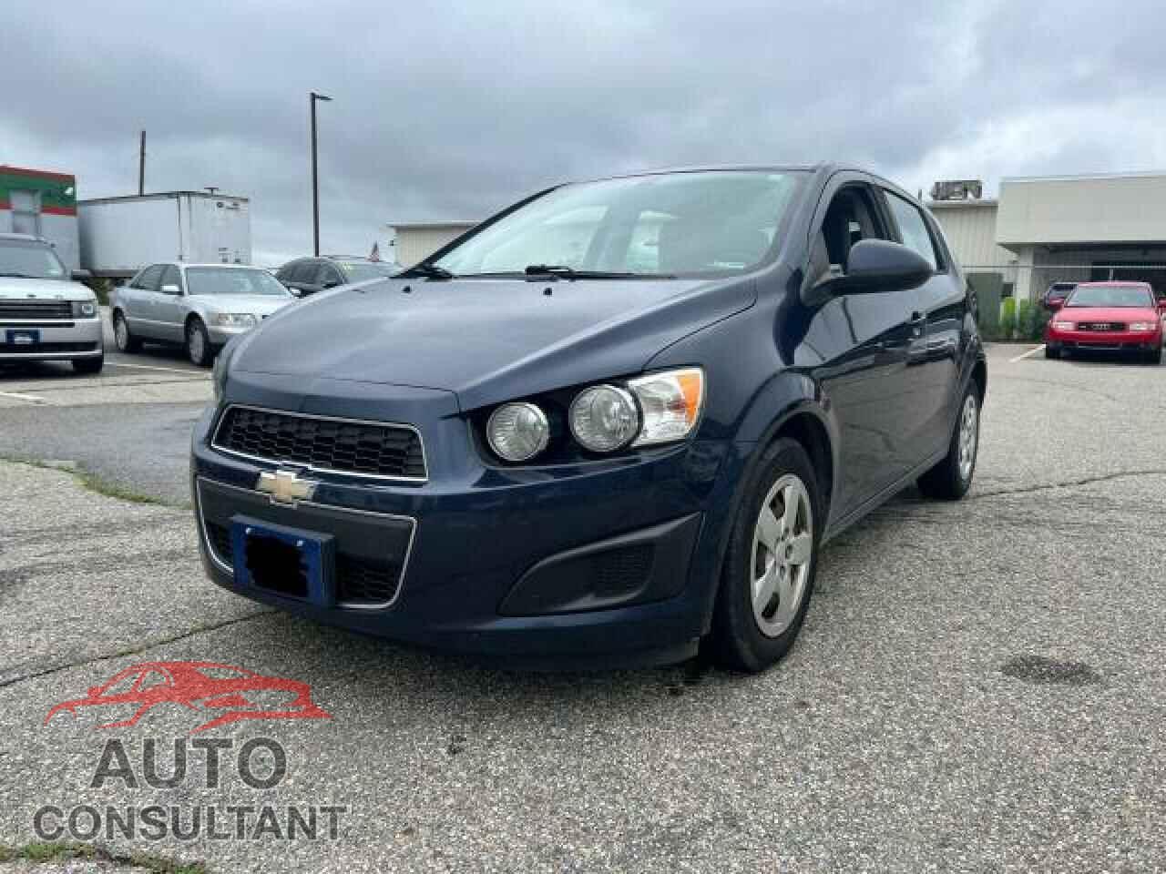 CHEVROLET SONIC 2015 - 1G1JA6SG8F4141908