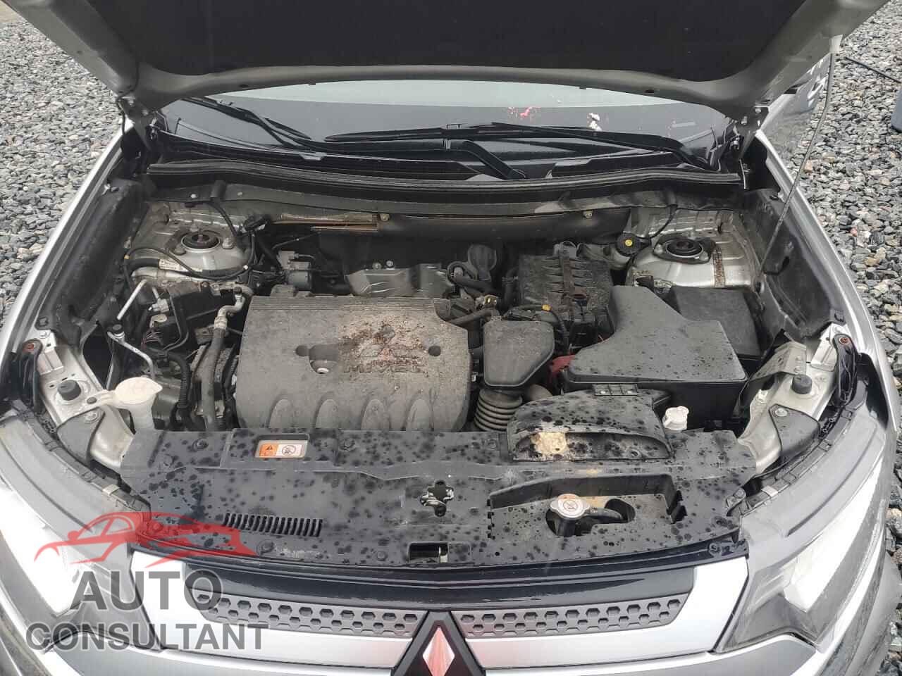 MITSUBISHI OUTLANDER 2020 - JA4AD3A30LZ032184