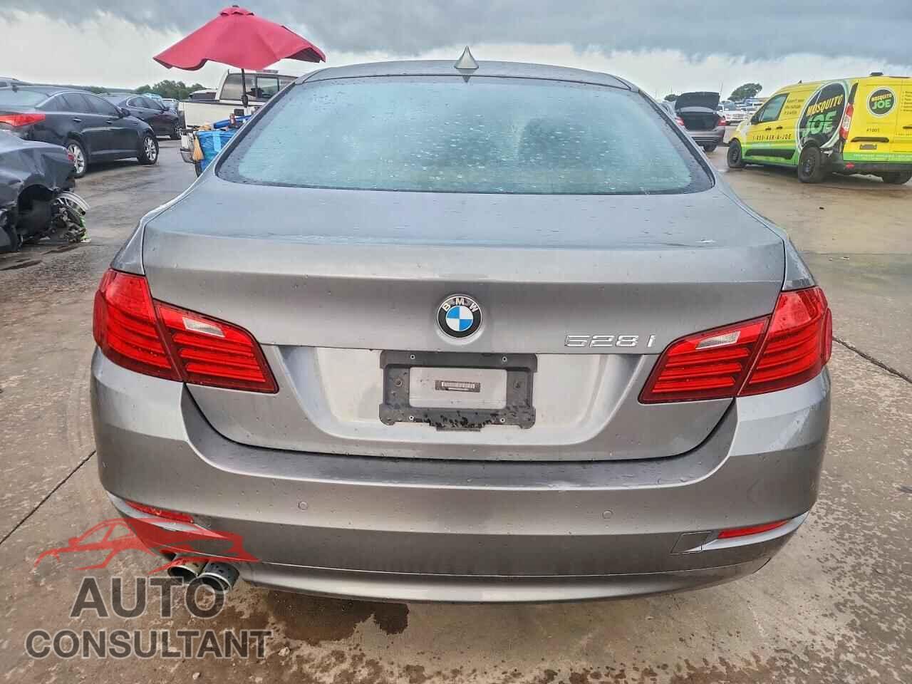 BMW 5 SERIES 2014 - WBA5A5C5XED502843