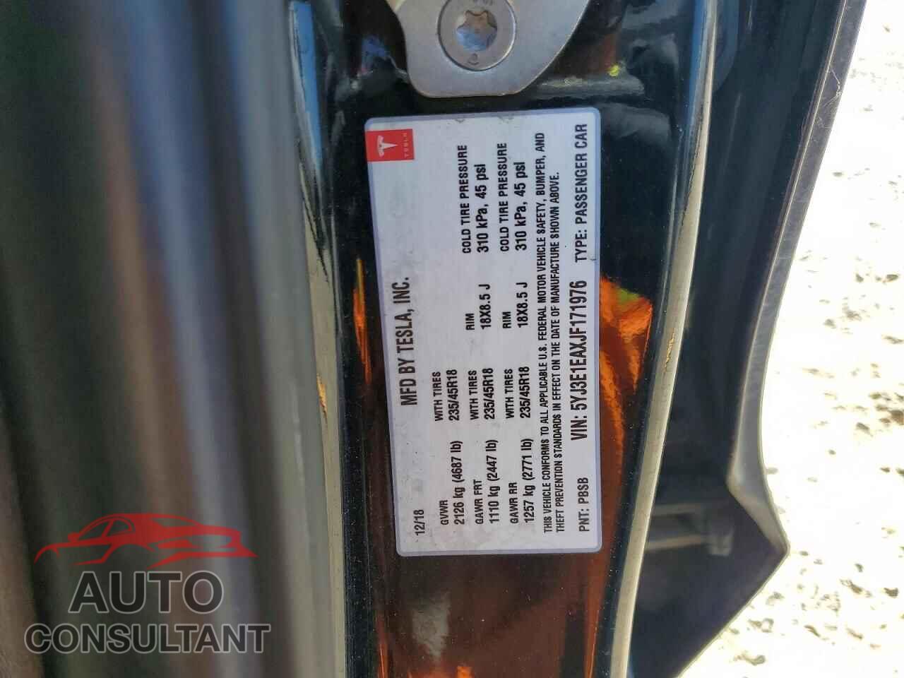 TESLA MODEL 3 2018 - 5YJ3E1EAXJF171976