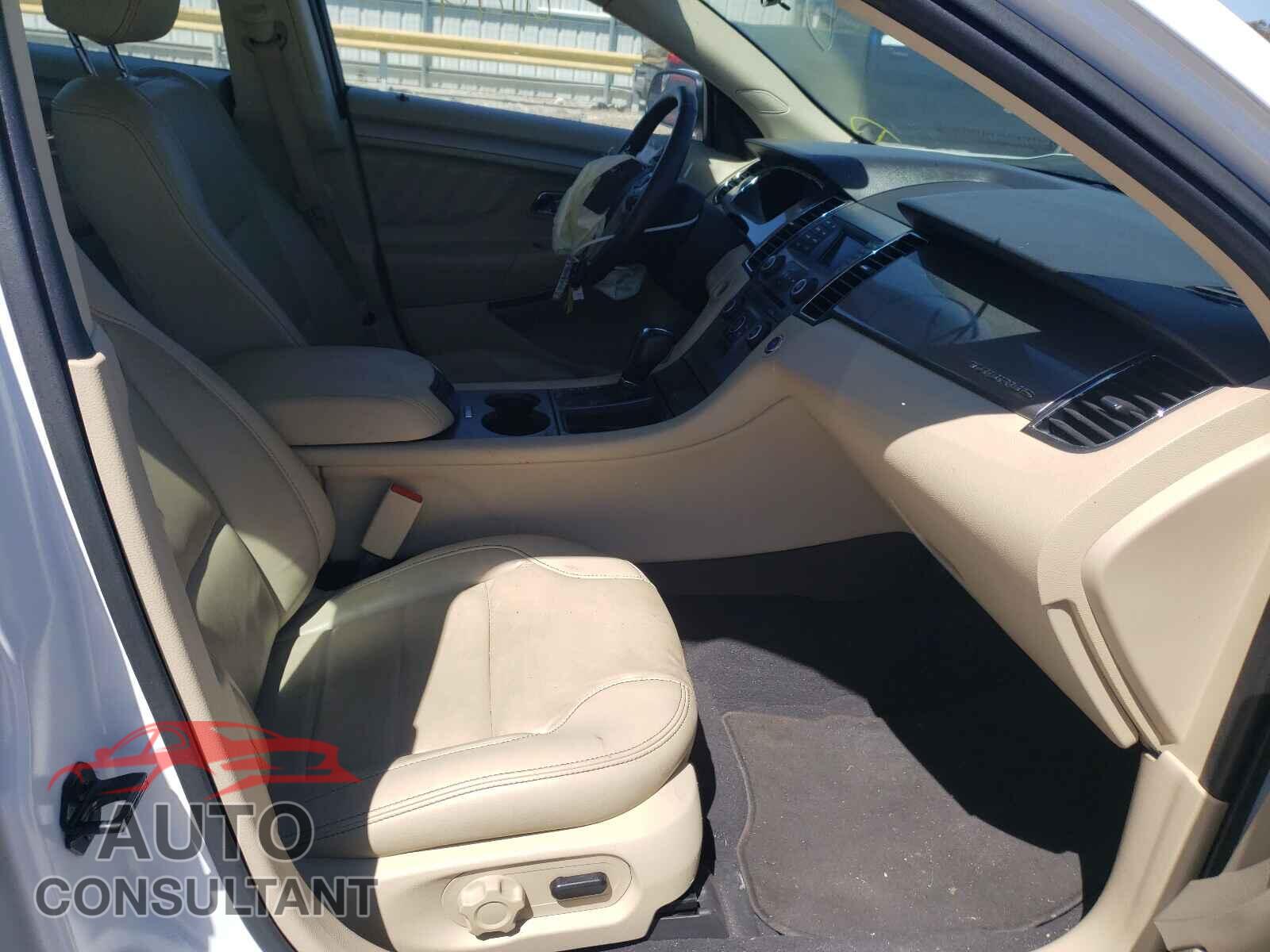 FORD TAURUS 2019 - 1FAHP2E83KG100277