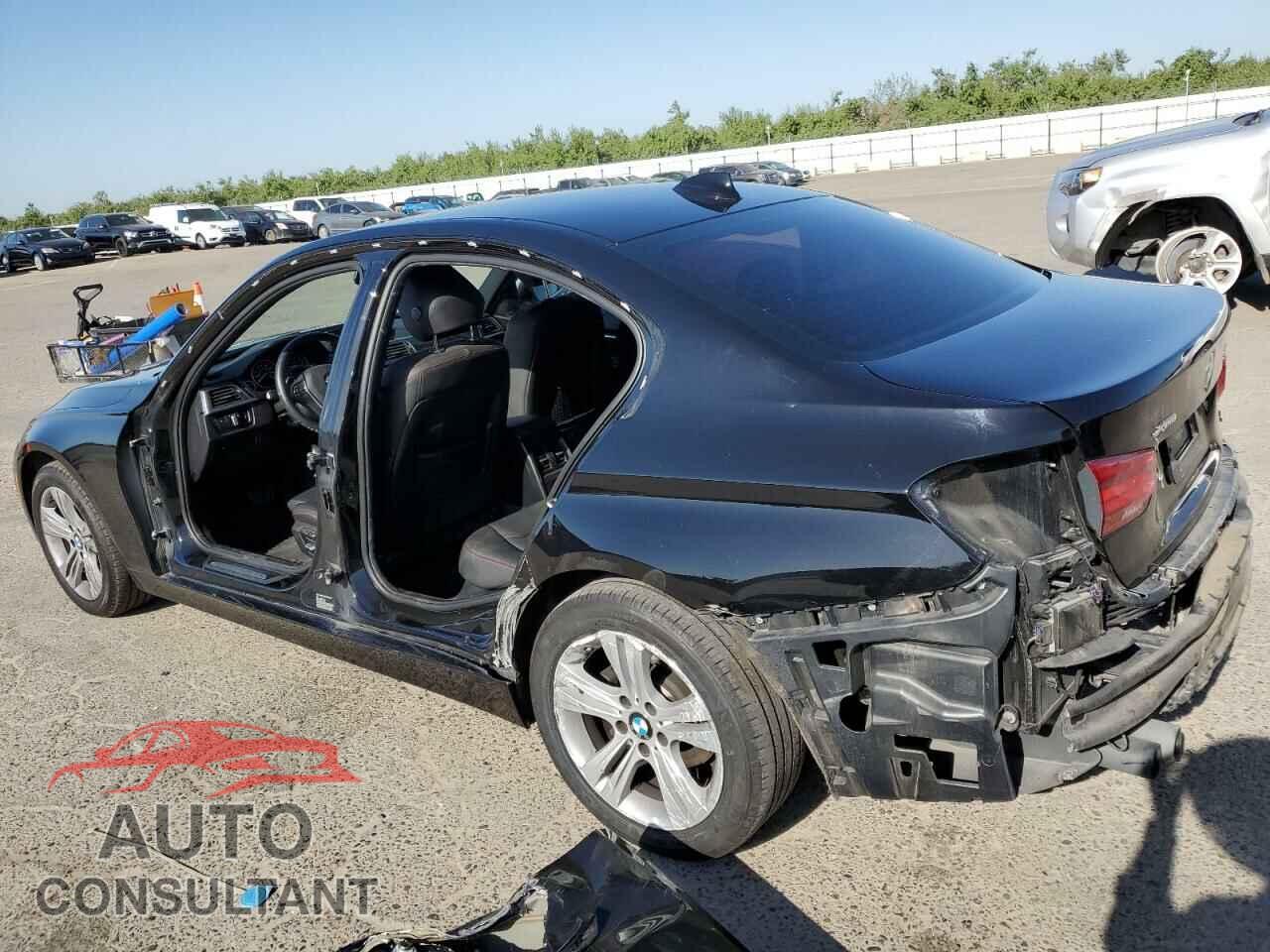 BMW 3 SERIES 2018 - WBA8D9C55JEM33012