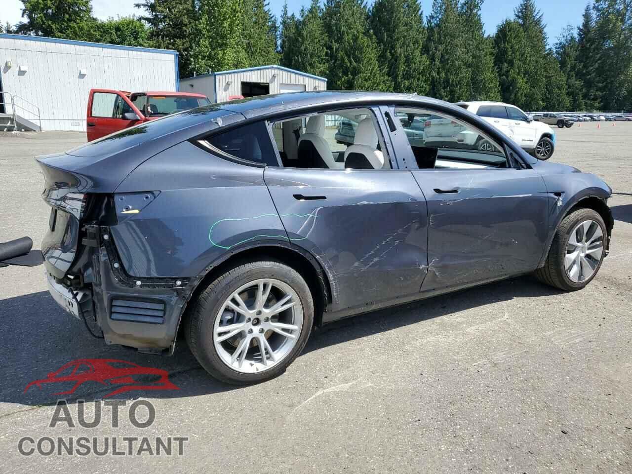 TESLA MODEL Y 2021 - 5YJYGDED7MF113890