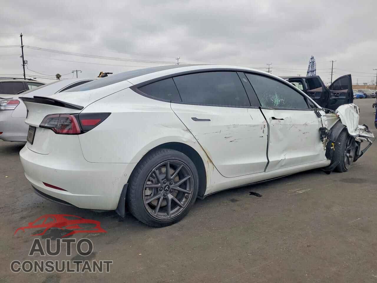 TESLA MODEL 3 2021 - 5YJ3E1EA3MF094033