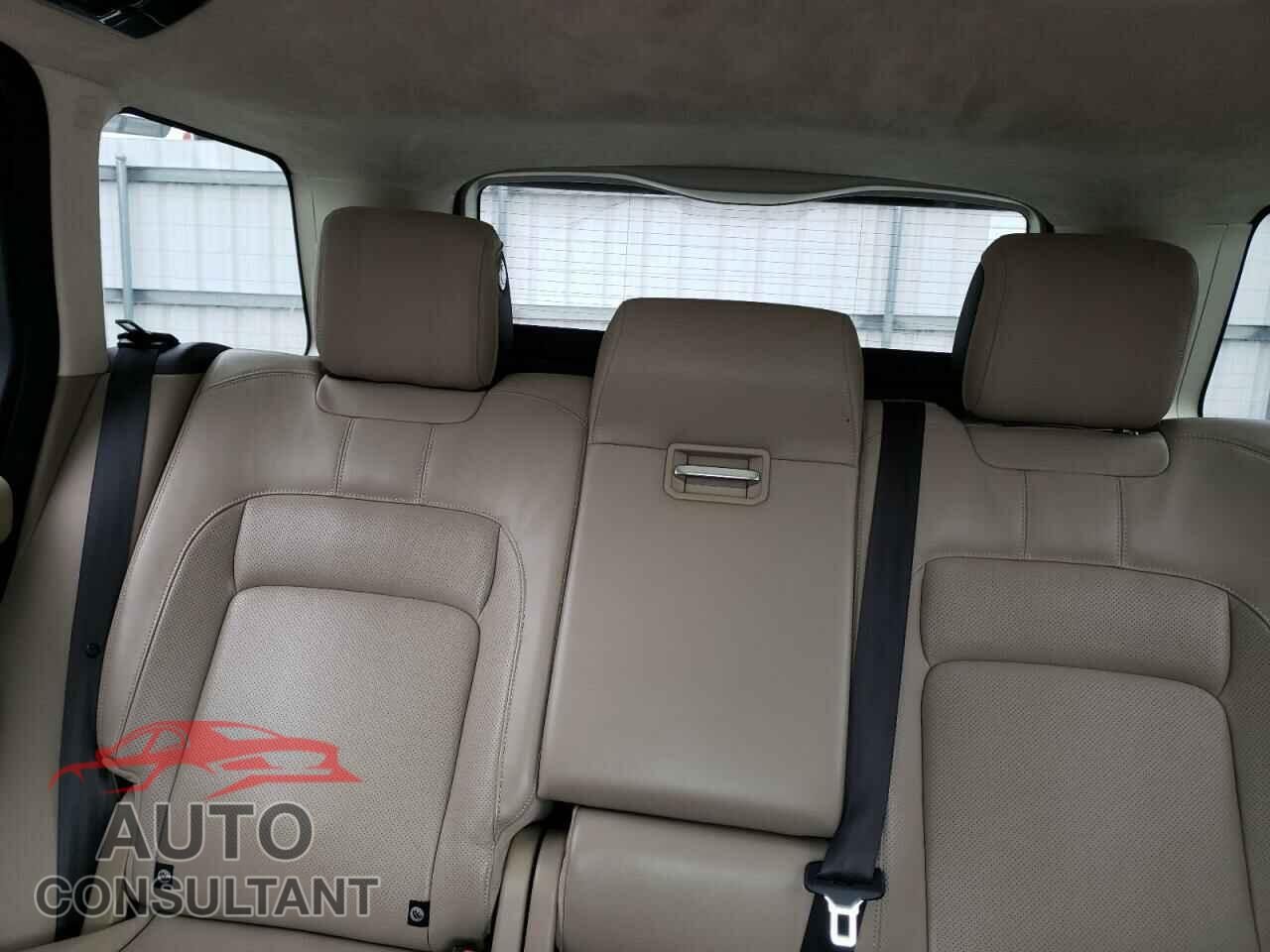 LAND ROVER RANGEROVER 2018 - SALGS2REXJA509293