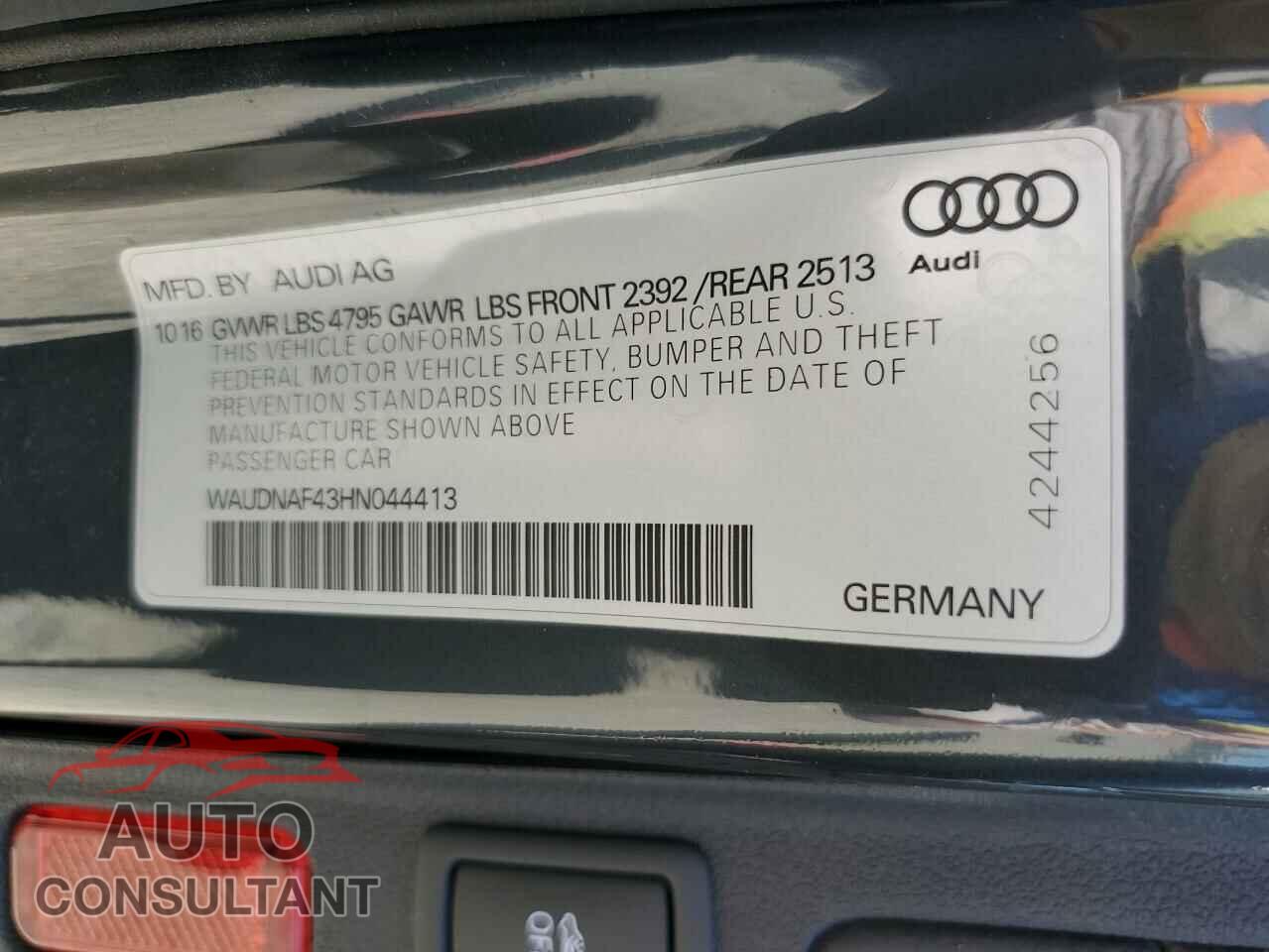 AUDI A4 2017 - WAUDNAF43HN044413