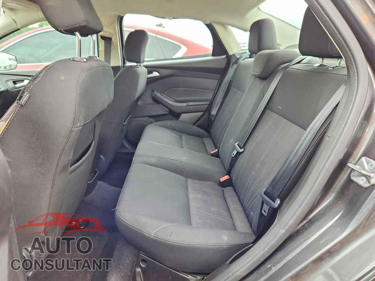 FORD FOCUS 2016 - 1FADP3F28GL358940