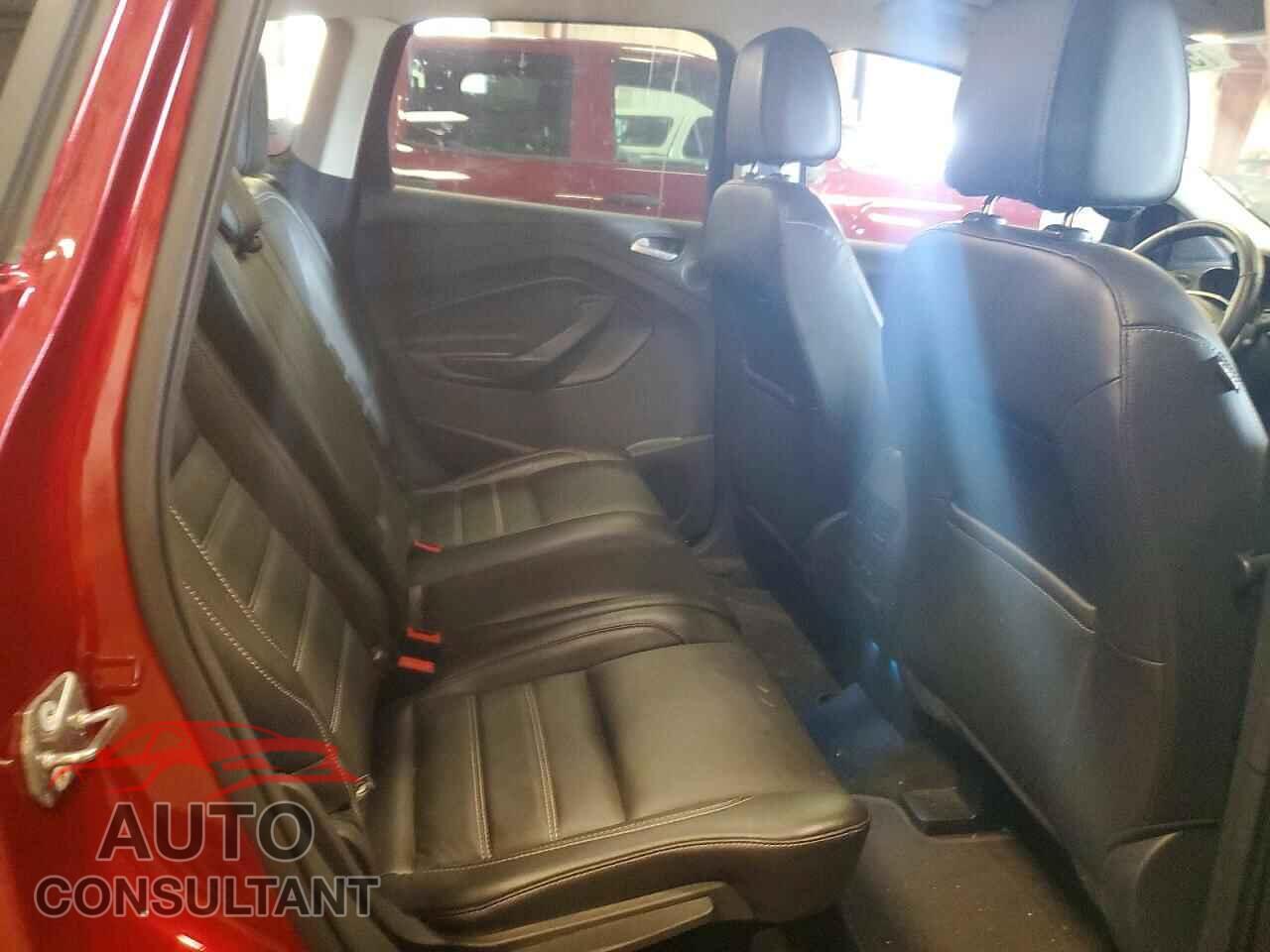 FORD ESCAPE 2017 - 1FMCU9JD3HUB20947