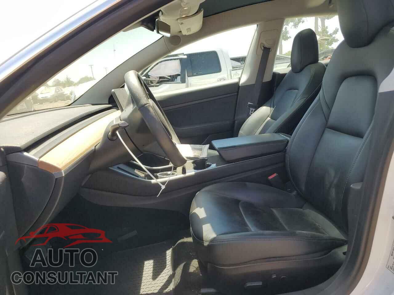 TESLA MODEL 3 2020 - 5YJ3E1EAXLF613576