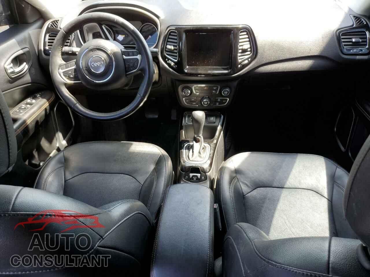 JEEP COMPASS 2018 - 3C4NJCCBXJT351357