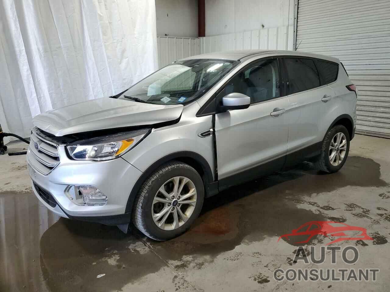 FORD ESCAPE 2017 - 1FMCU9G91HUE11871