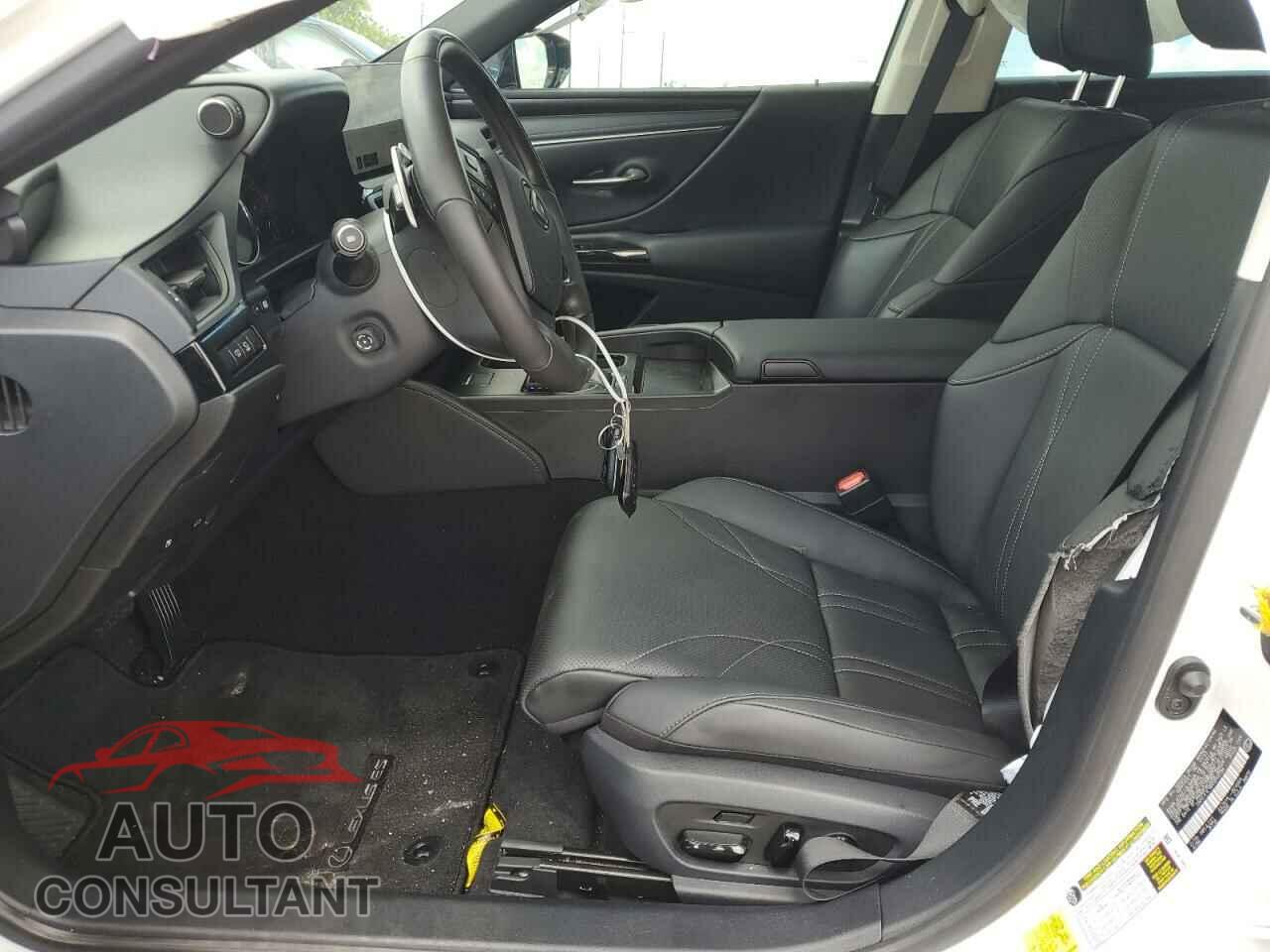 LEXUS ES300 2024 - 58AEA1C18RU042794