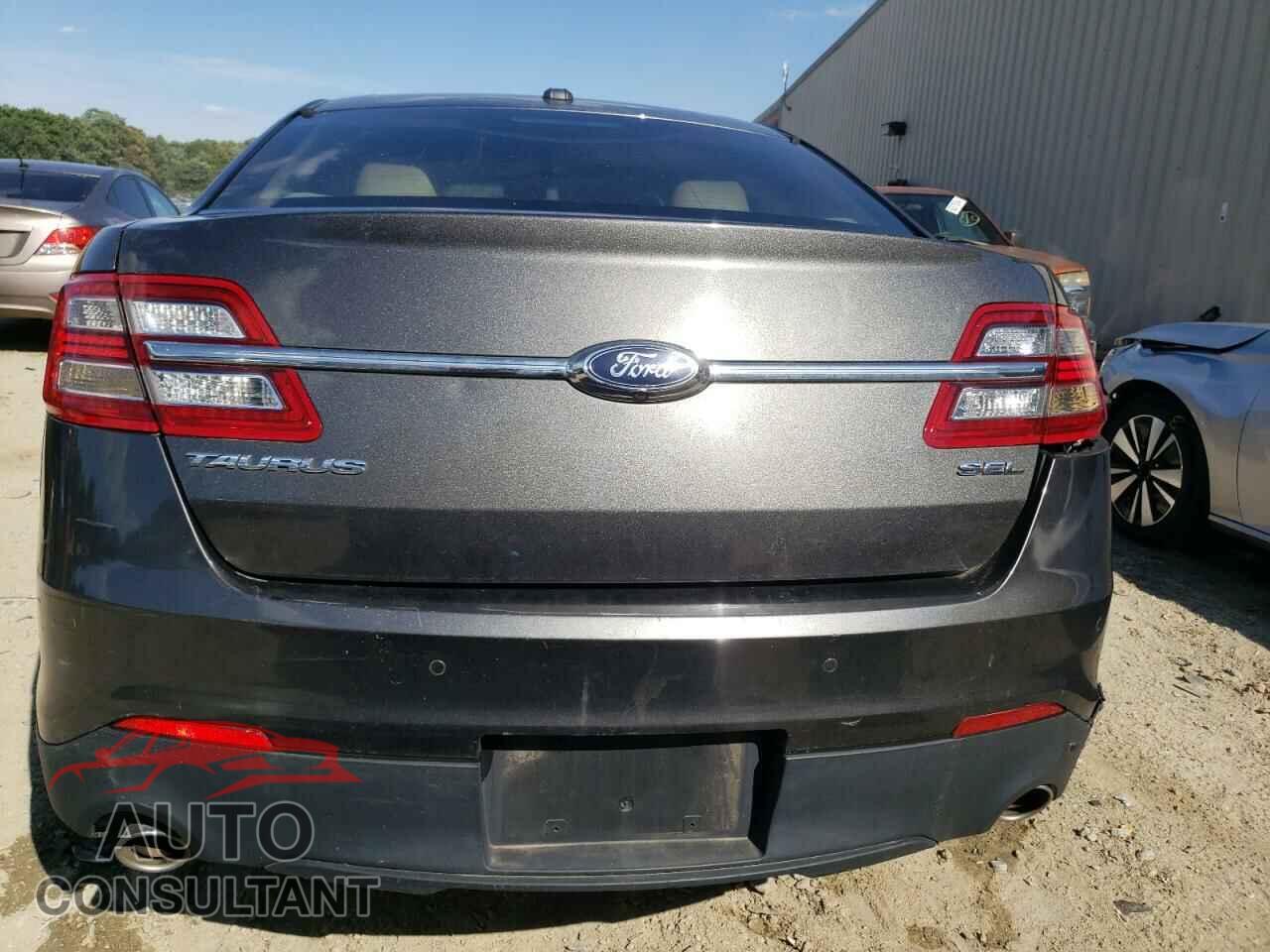 FORD TAURUS 2017 - 1FAHP2E89HG102673