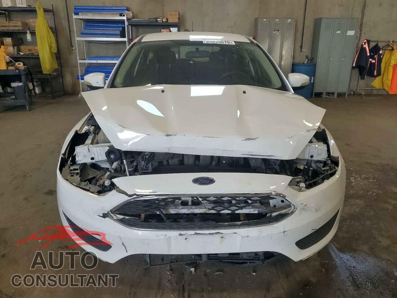 FORD FOCUS 2017 - 1FADP3K26HL272310