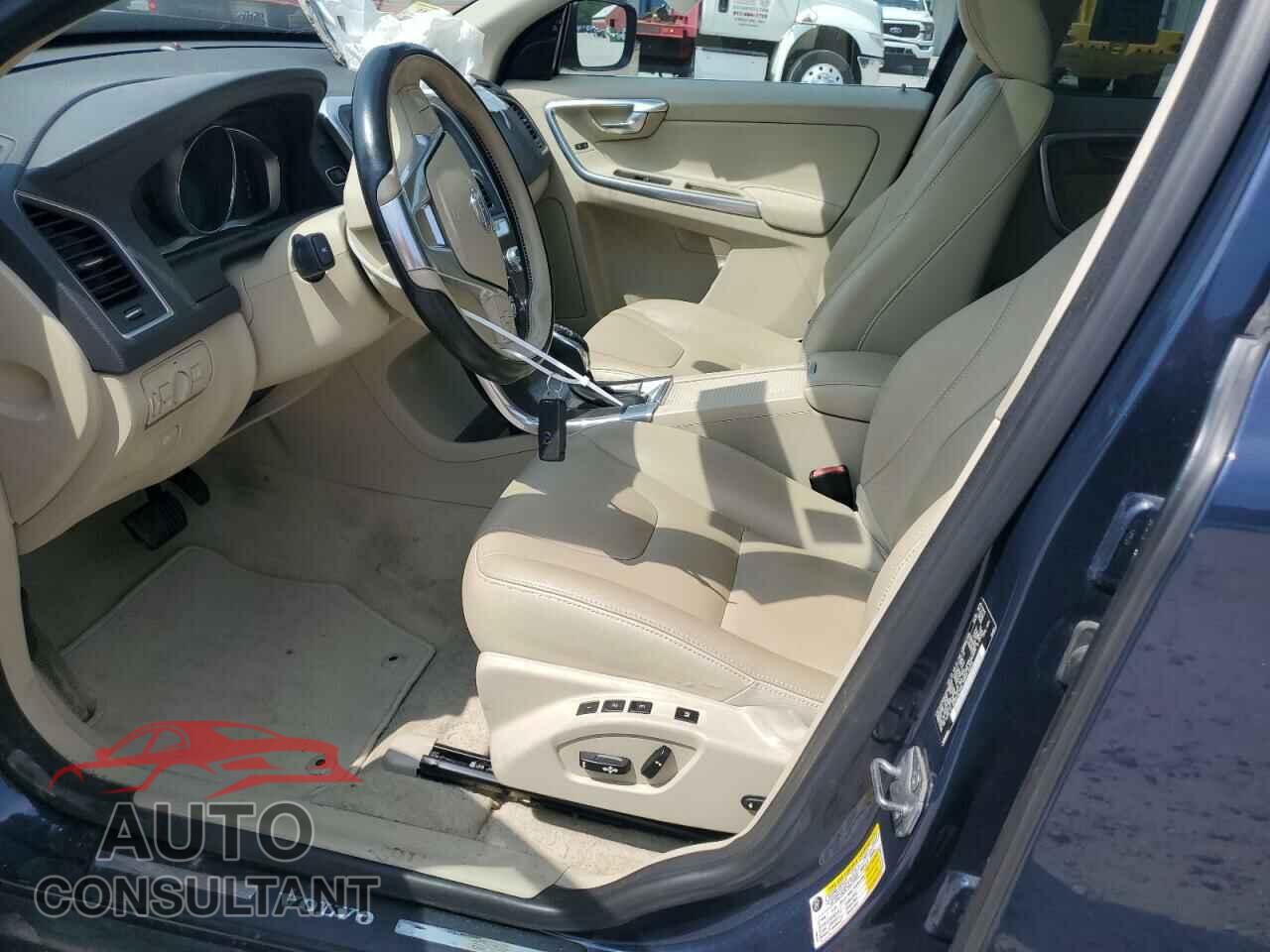 VOLVO XC60 2015 - YV4612RK6F2683887