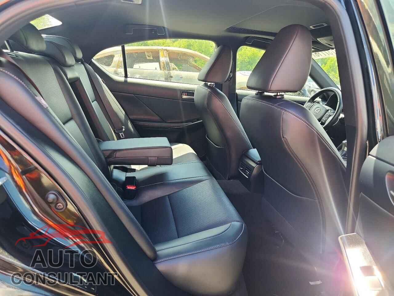 LEXUS IS 2025 - JTHBZ1E29S5041777