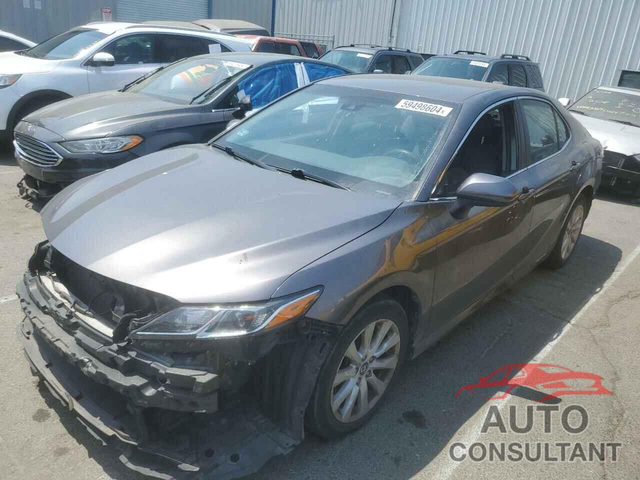 TOYOTA CAMRY 2018 - 4T1B11HK0JU538902