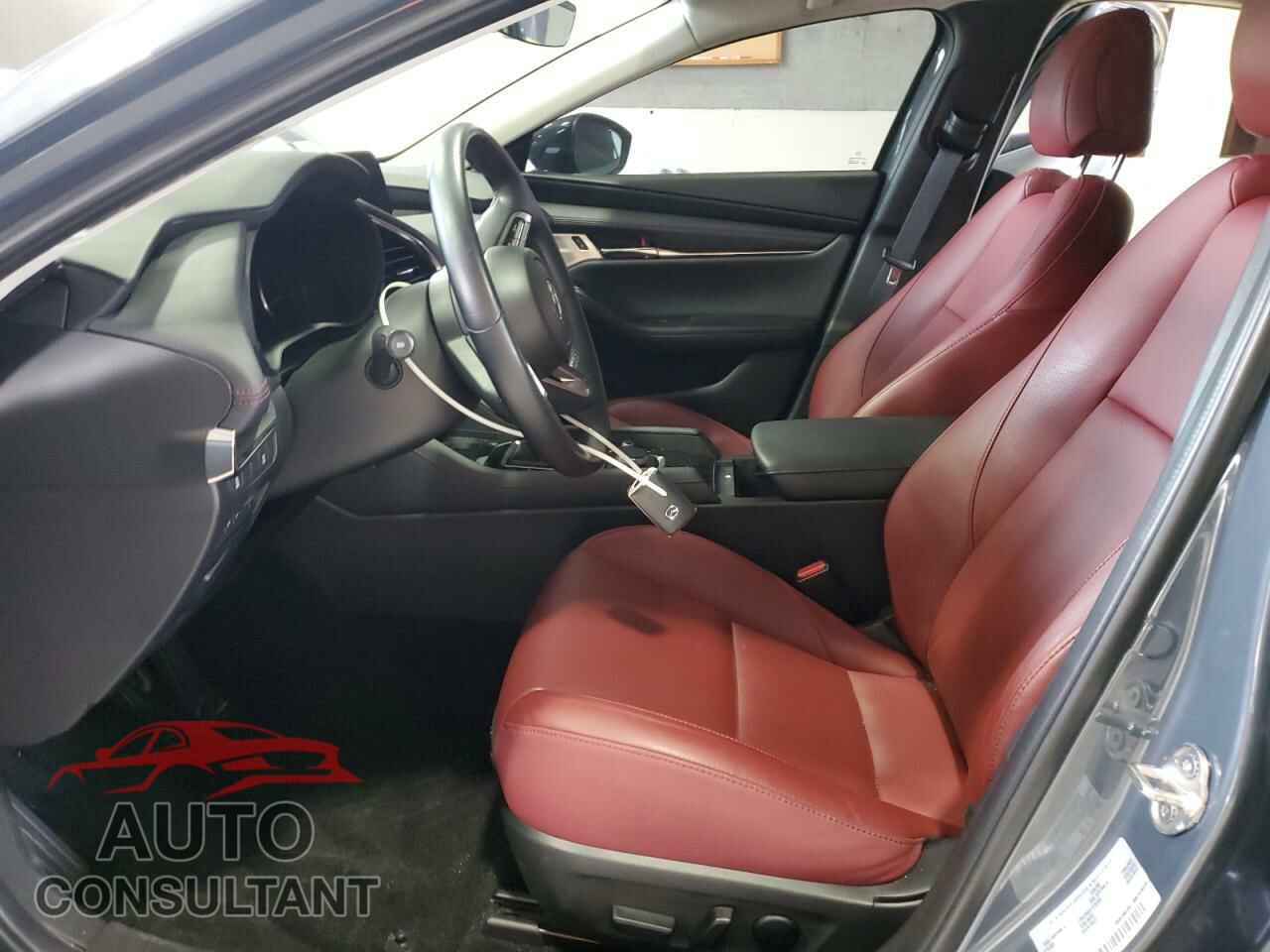MAZDA 3 2023 - 3MZBPACM8PM383151