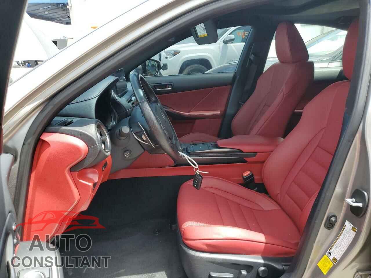 LEXUS IS 2022 - JTHGZ1B27N5054574