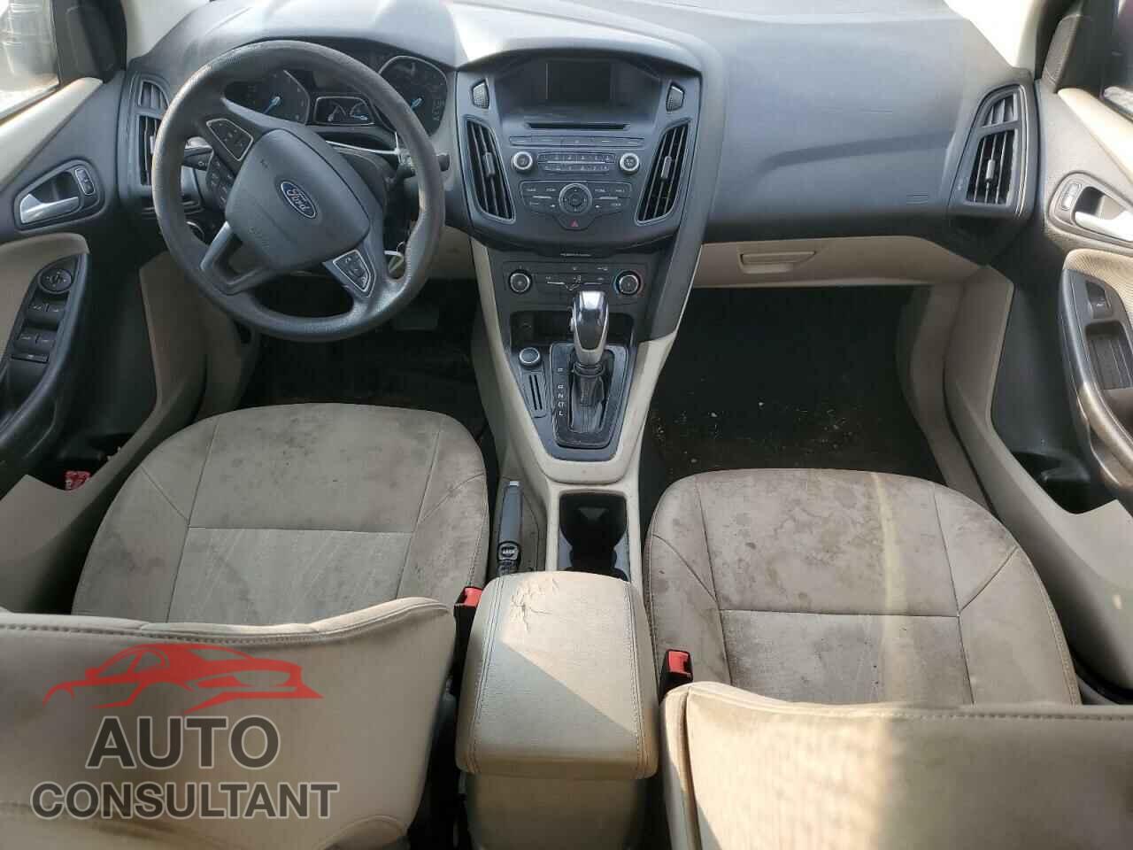 FORD FOCUS 2015 - 1FADP3F28FL365322