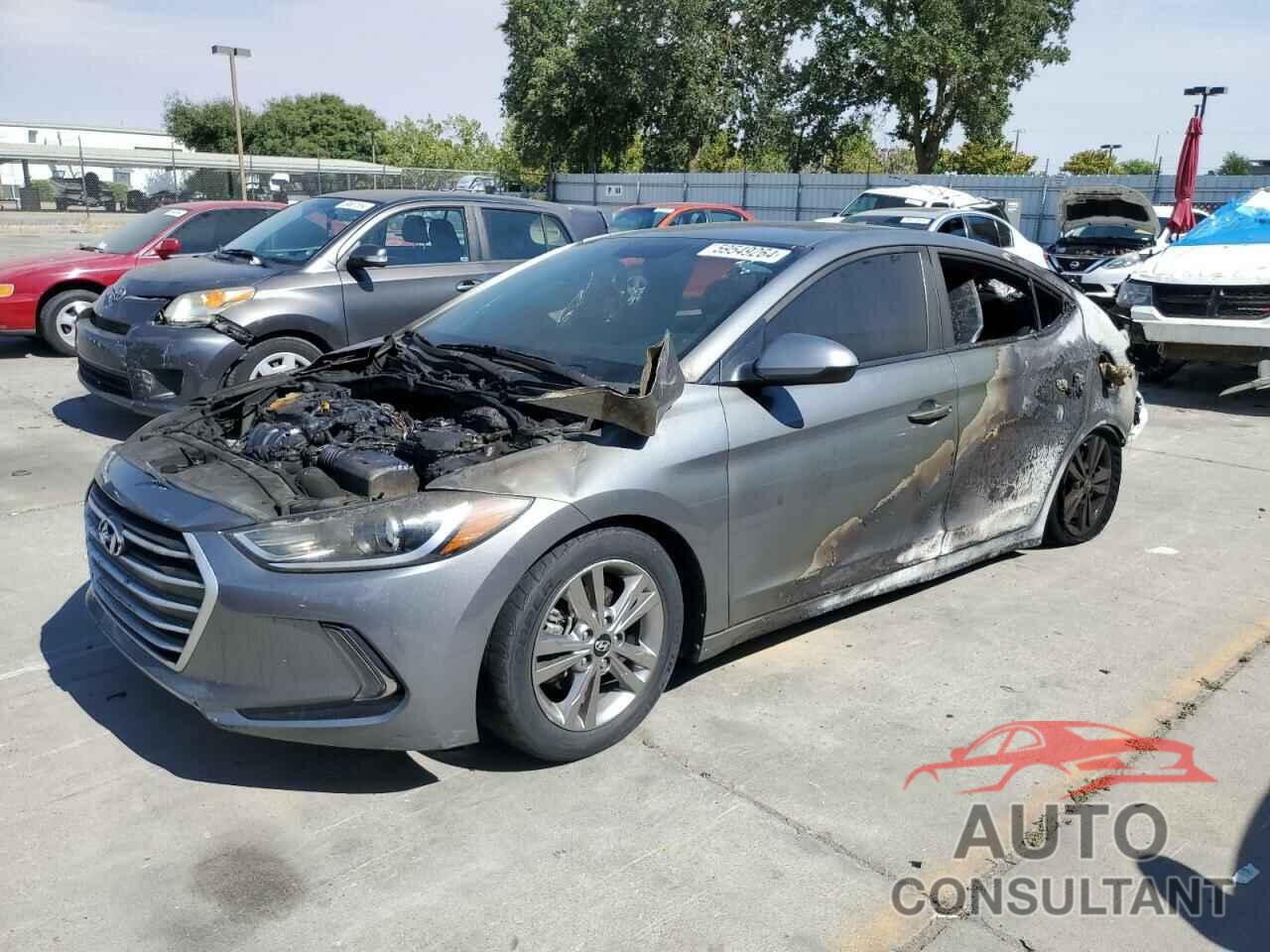 HYUNDAI ELANTRA 2018 - KMHD84LF8JU512063