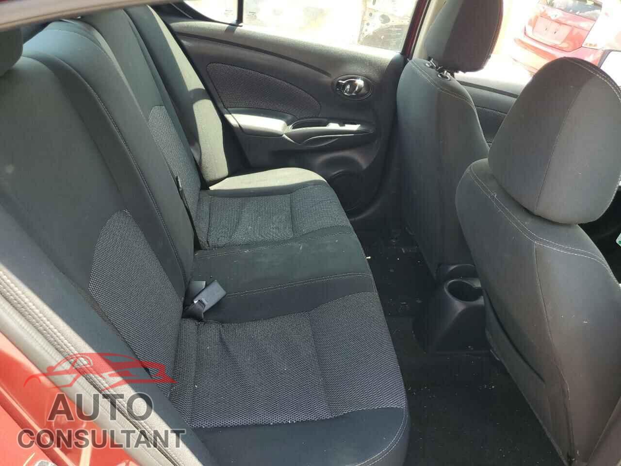 NISSAN VERSA 2019 - 3N1CN7AP3KL870109
