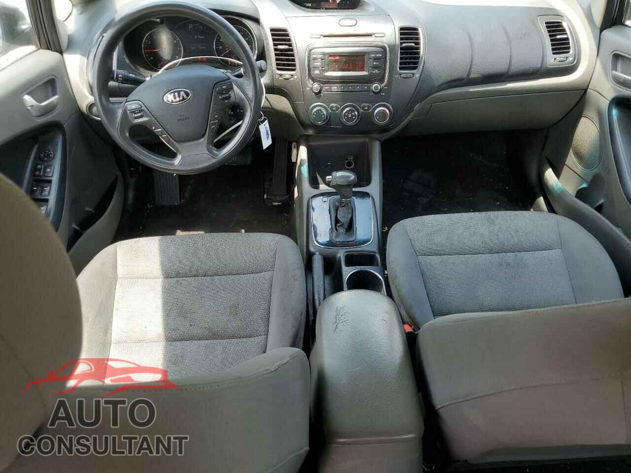 KIA FORTE 2017 - 3KPFK4A74HE083491