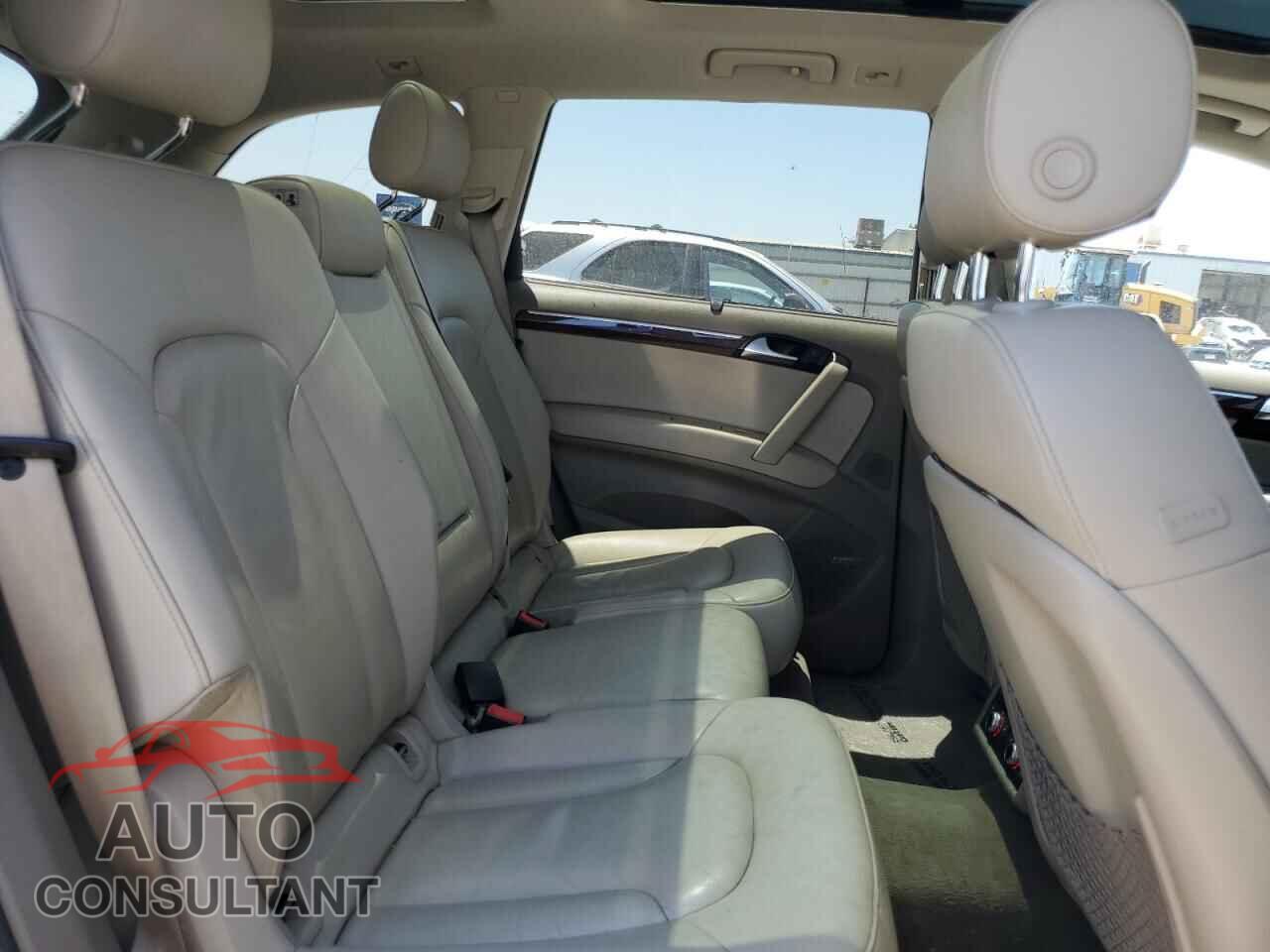 AUDI Q7 2011 - WA1LMAFE3BD008058