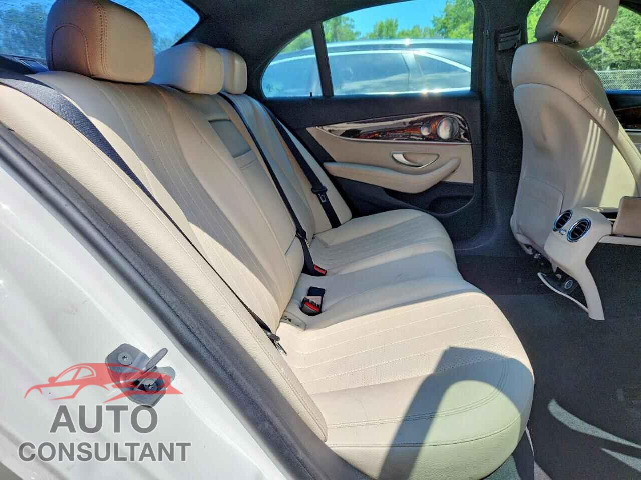MERCEDES-BENZ E-CLASS 2017 - WDDZF4KB8HA238752