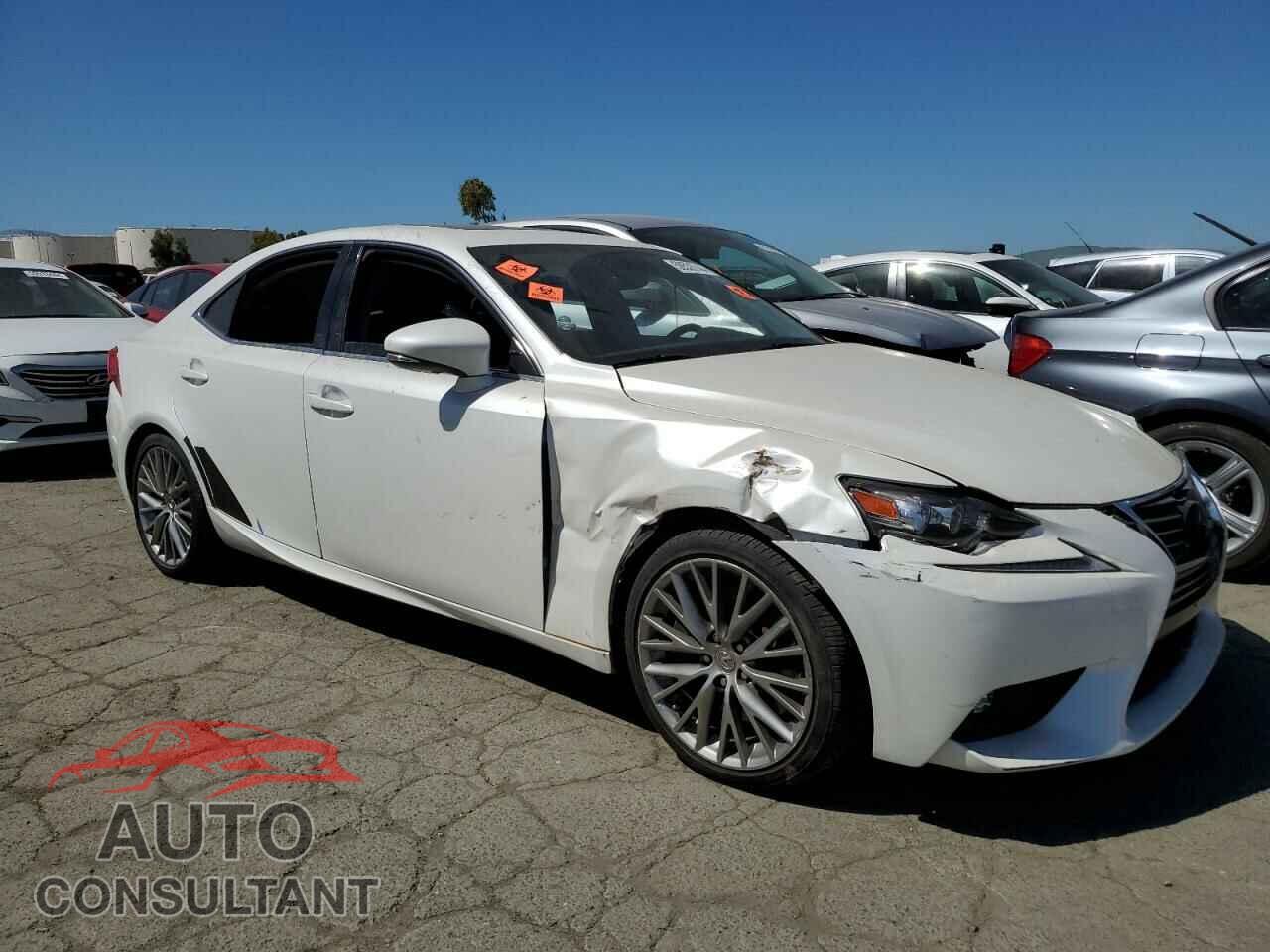 LEXUS IS 2016 - JTHBA1D25G5023339