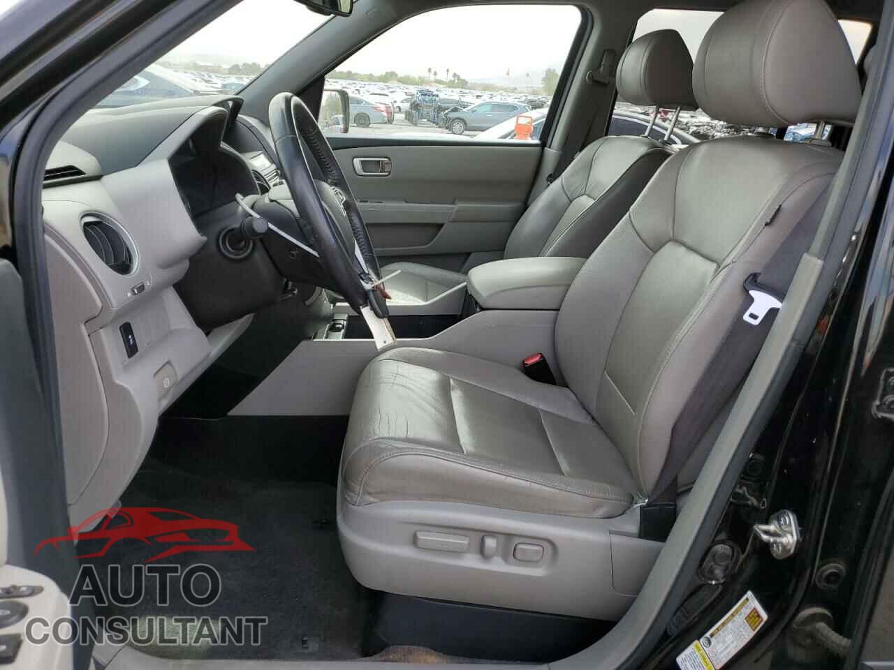 HONDA PILOT 2013 - 5FNYF3H5XDB008066
