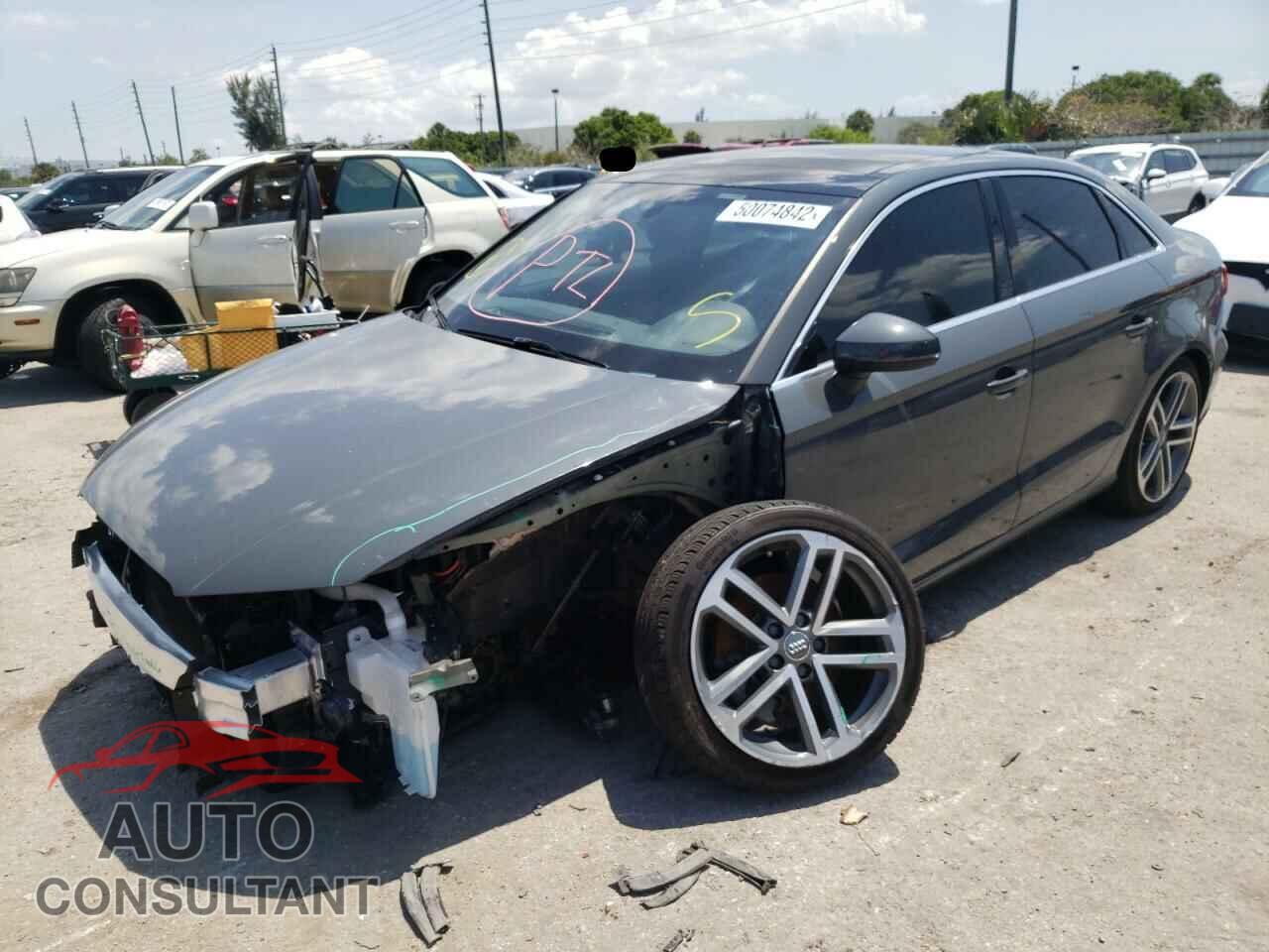 AUDI A3 2019 - WAUAUGFF8K1011349