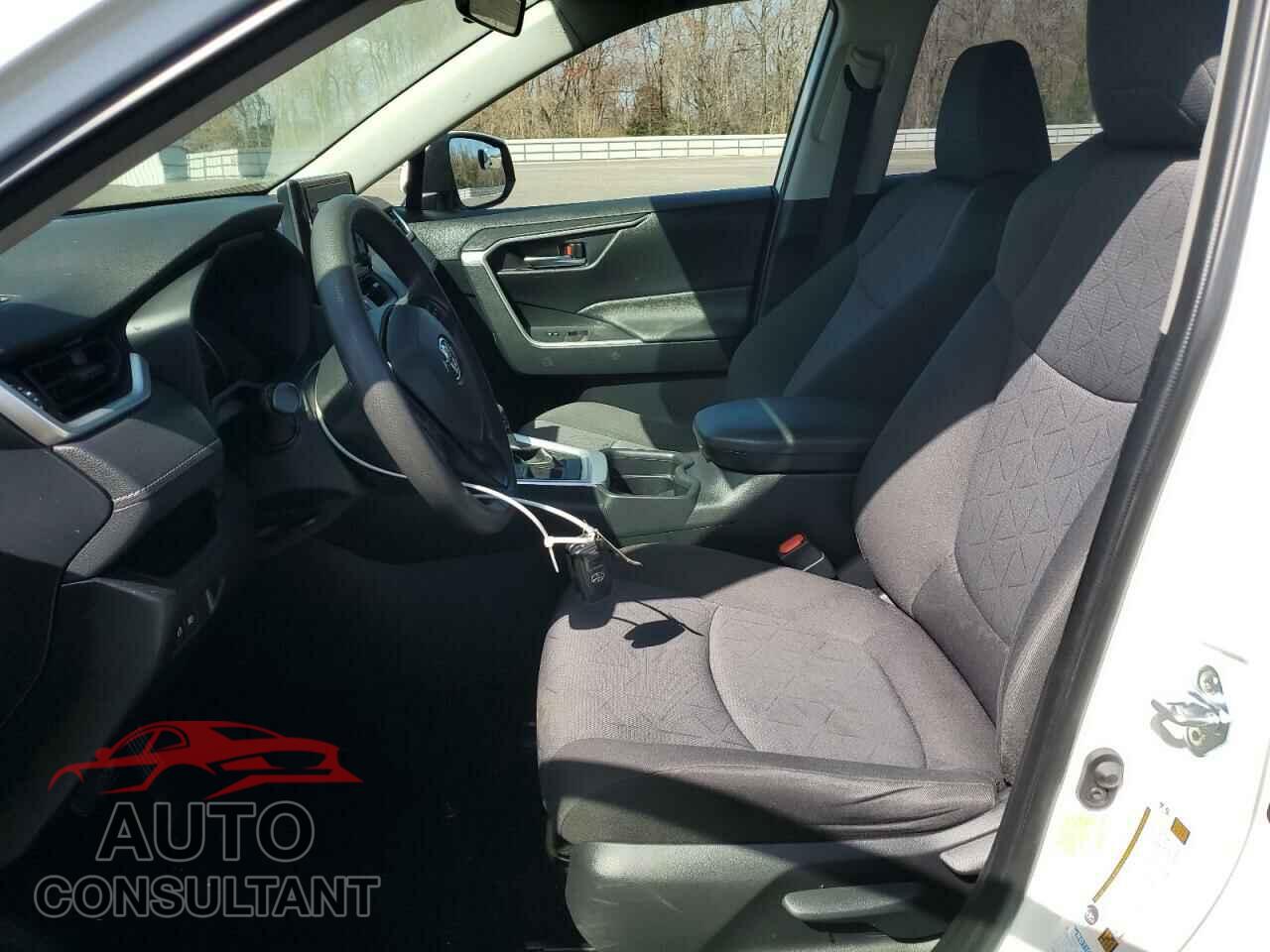 TOYOTA RAV4 2019 - JTMP1RFV8KD009012