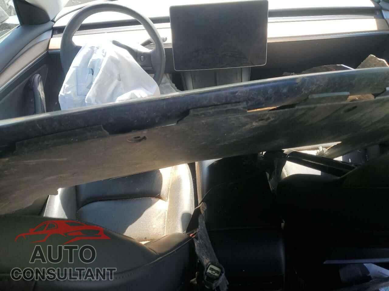 TESLA MODEL 3 2021 - 5YJ3E1EA4MF056973