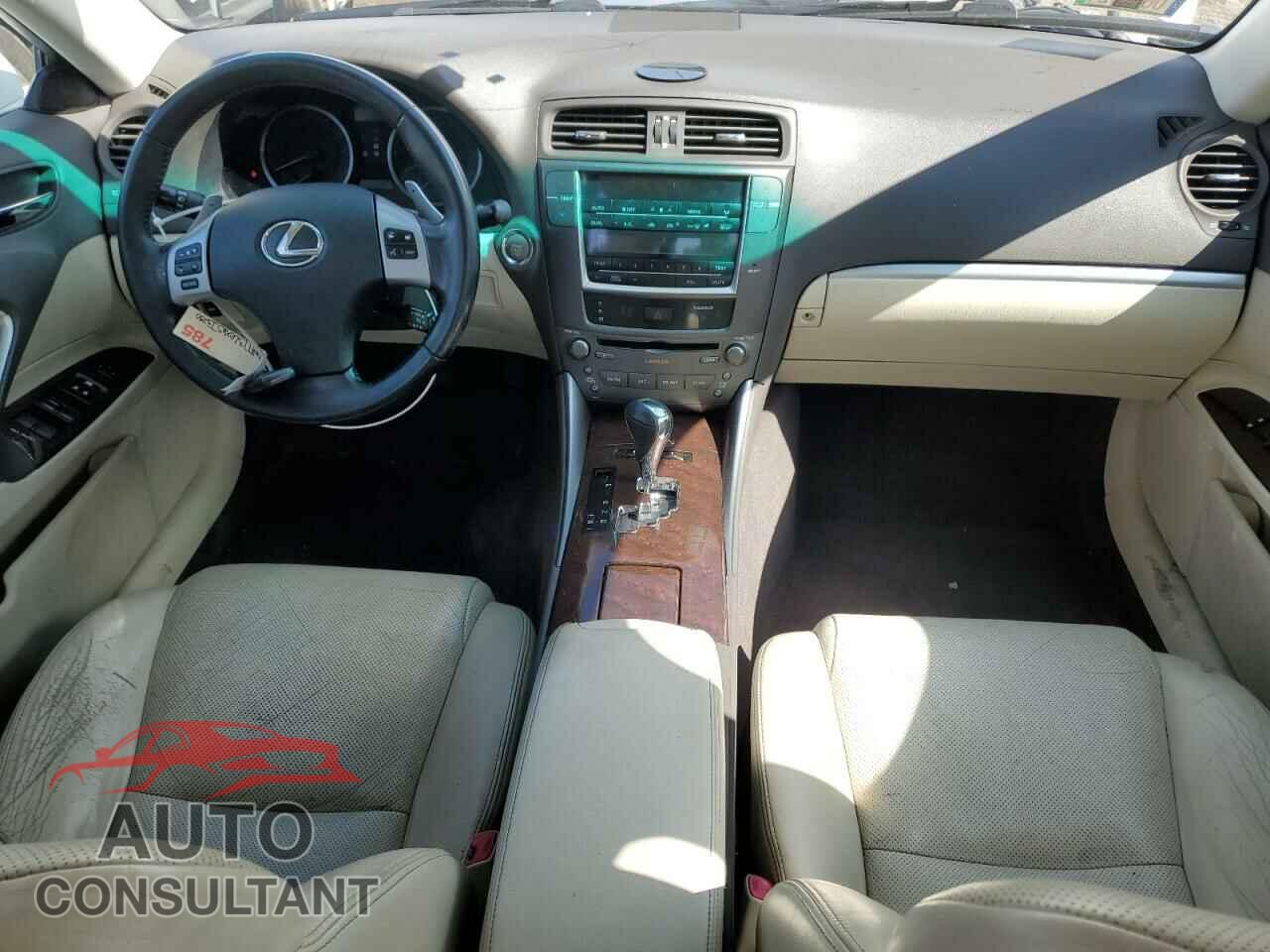 LEXUS IS 2013 - JTHCF5C2XD5063555