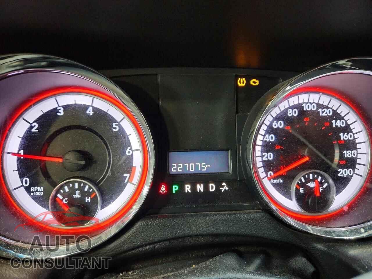 DODGE CARAVAN 2013 - 2C4RDGBG4DR592688