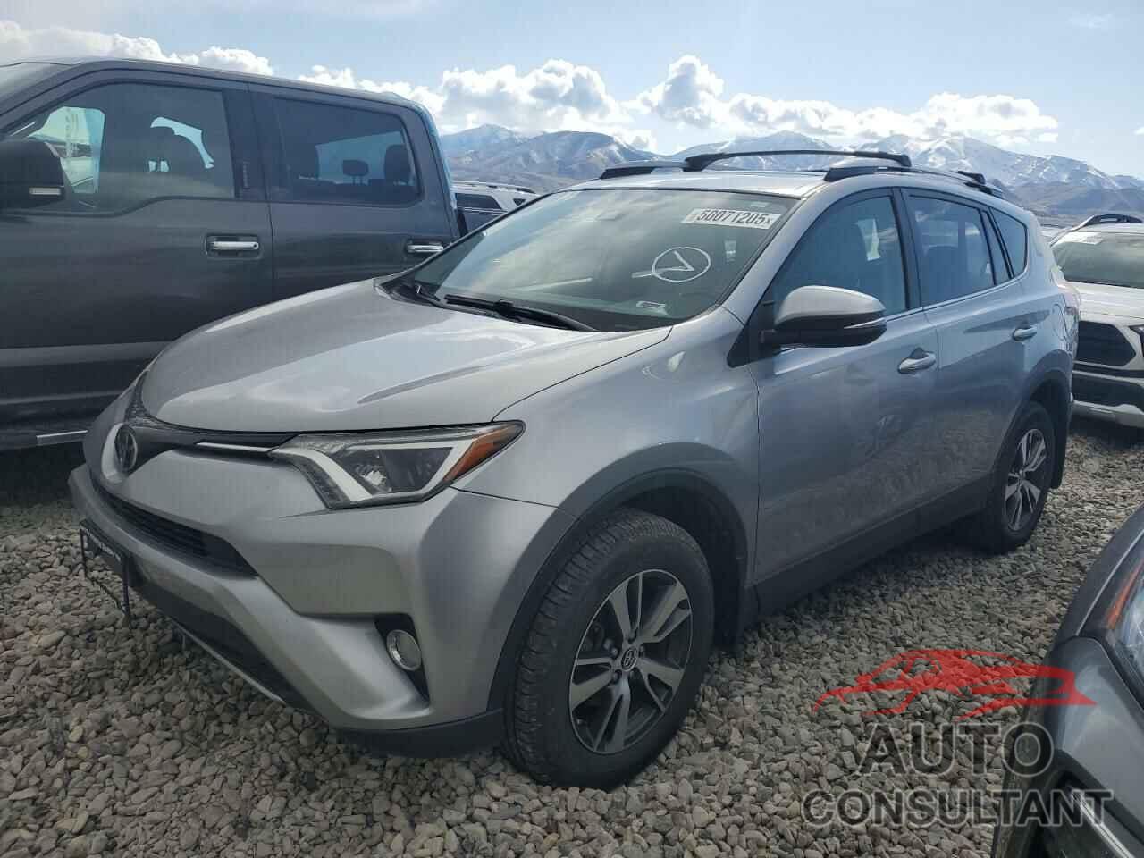 TOYOTA RAV4 2018 - JTMRFREV7JD229705