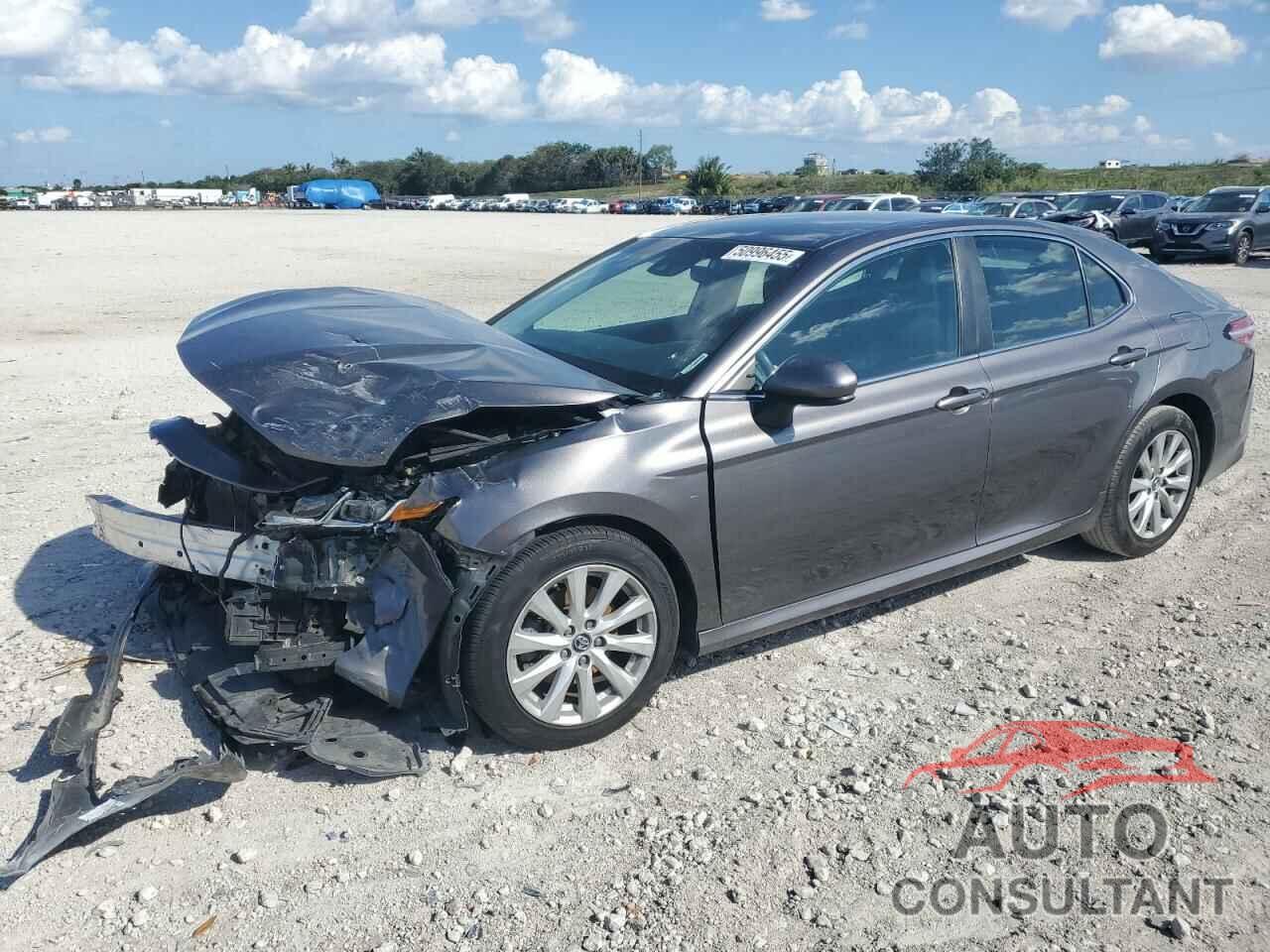 TOYOTA CAMRY 2018 - 4T1B11HK0JU636344