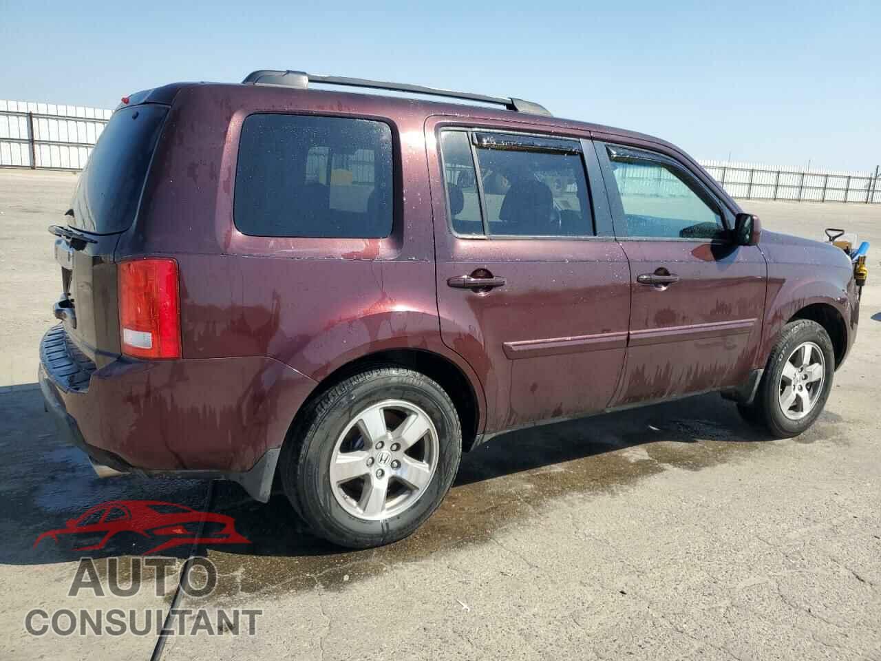 HONDA PILOT 2011 - 5FNYF3H59BB047597