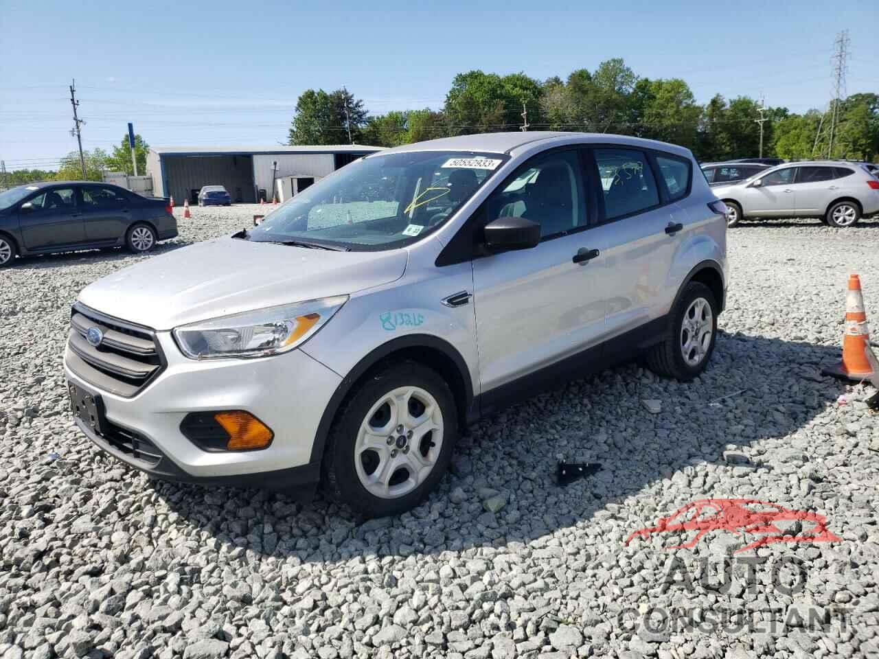 FORD ESCAPE 2017 - 1FMCU0F78HUD71493