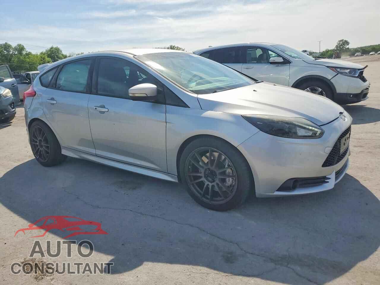 FORD FOCUS 2013 - 1FADP3L95DL239689